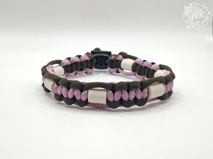 CHIENS _ COLLIER ANTI TIQUE & PUCE _ A adopter