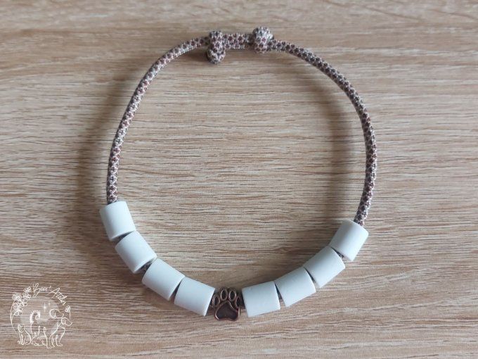 CHIENS _ COLLIER ANTI TIQUE & PUCE _ A adopter
