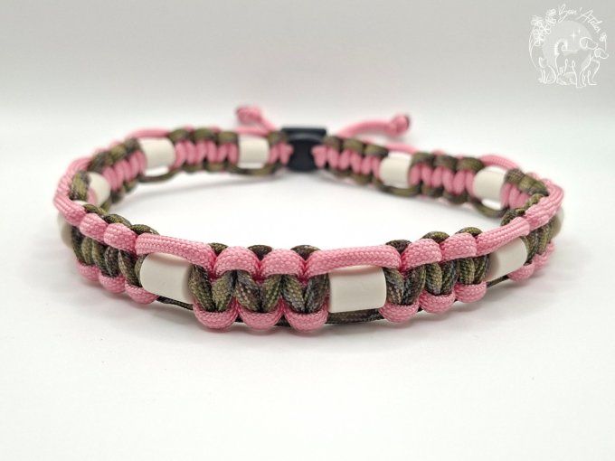 CHIENS _ COLLIER ANTI TIQUE & PUCE _ A adopter