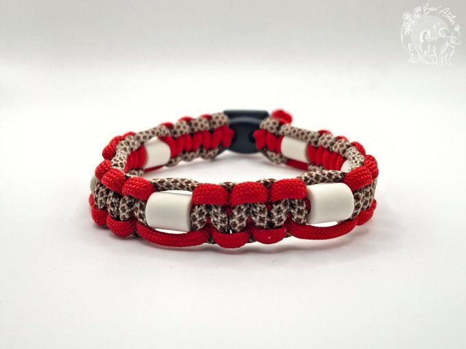 CHIENS _ COLLIER ANTI TIQUE & PUCE _ A adopter