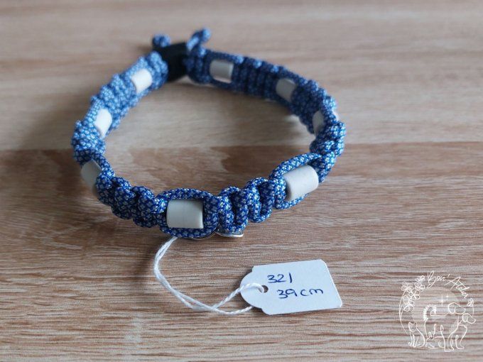 CHIENS _ COLLIER ANTI TIQUE & PUCE _ A adopter