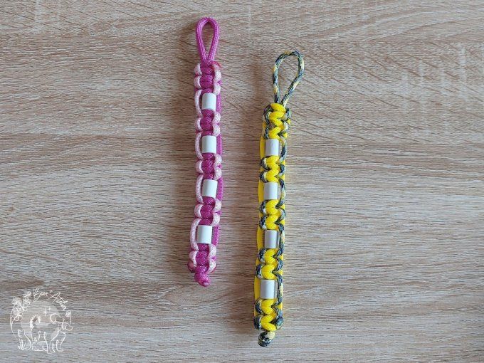 CHEVAL _ ACCROCHE CRINS ANTI TIQUE ET PUCE _ V1 _ Sur mesure