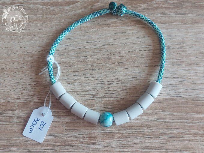 CHIENS _ COLLIER ANTI TIQUE & PUCE _ A adopter