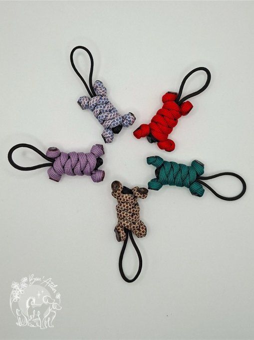 PETIT OS EN PARACORD