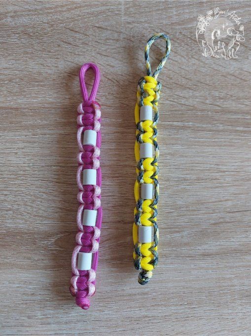 CHEVAL _ ACCROCHE CRINS ANTI TIQUE ET PUCE _ V1 _ Sur mesure