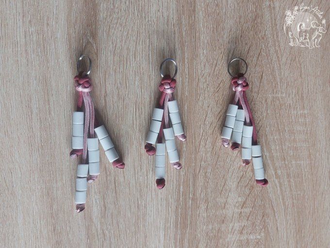 CHEVAL _ ACCROCHE CRINS ANTI TIQUE ET PUCE _ V2 _ Sur mesure